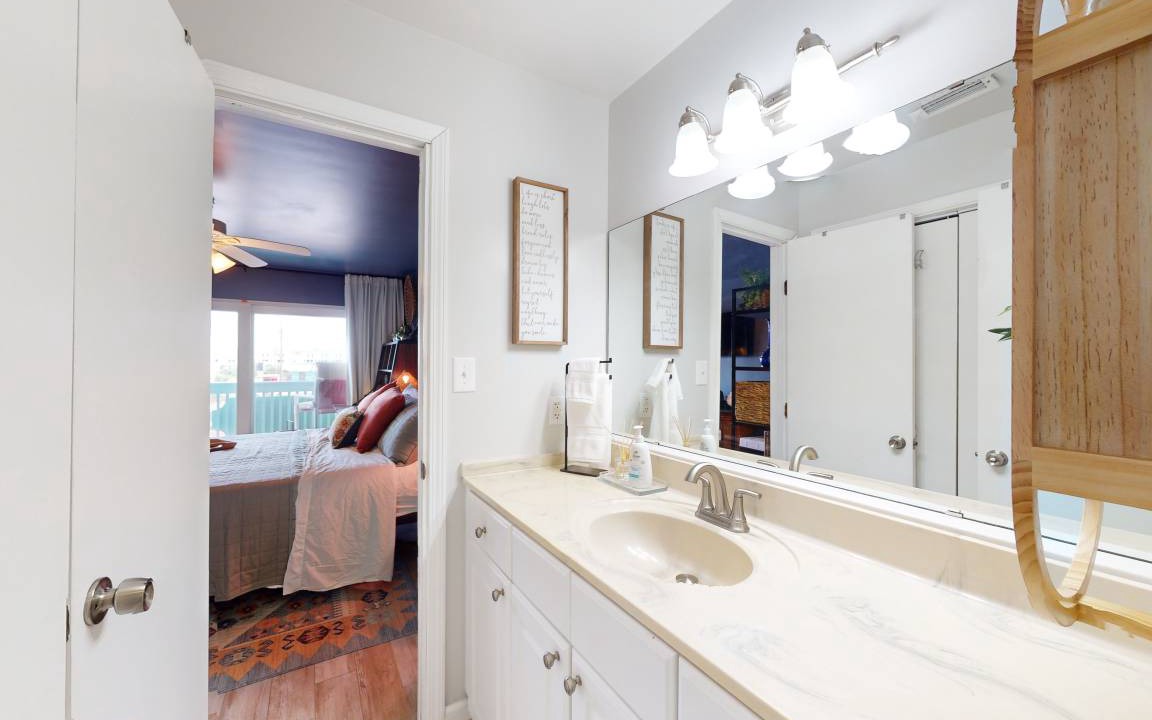 Photo of Bathroom in Ono Island
