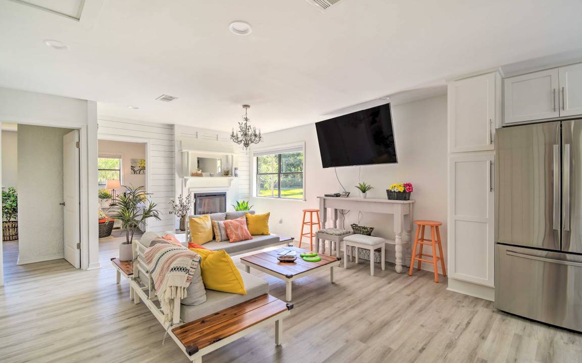 Photo of Livingroom in Foley