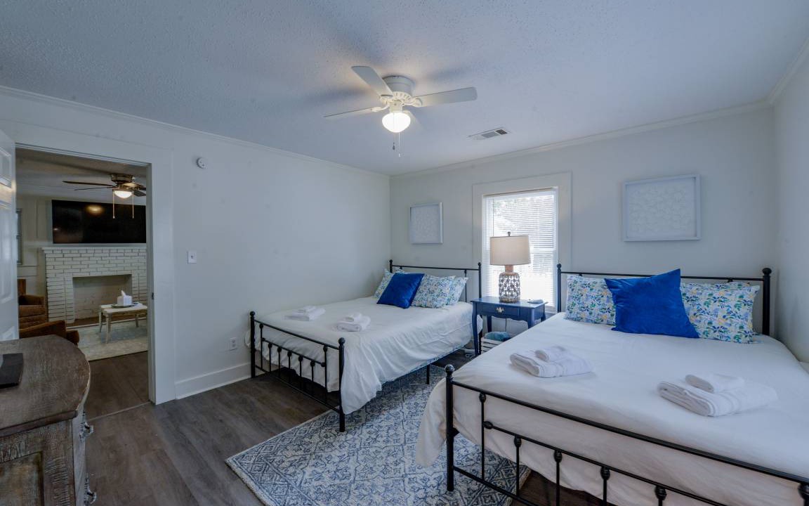 Photo of Bedroom in Northport