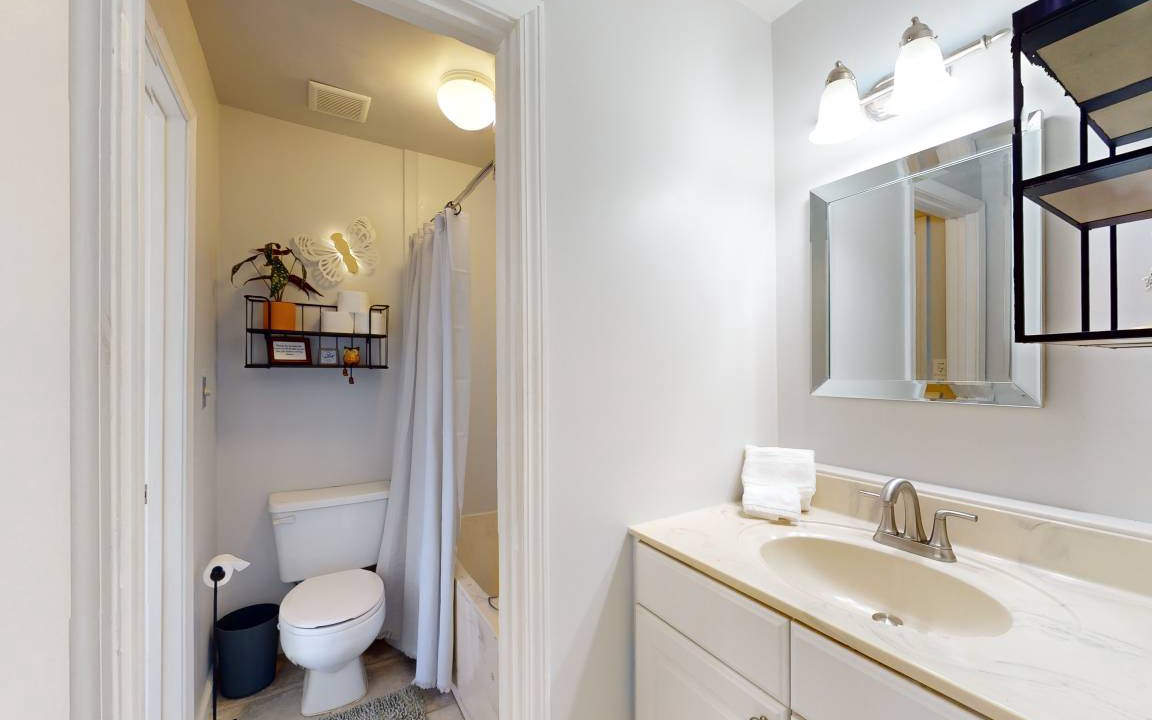 Photo of Bathroom in Ono Island