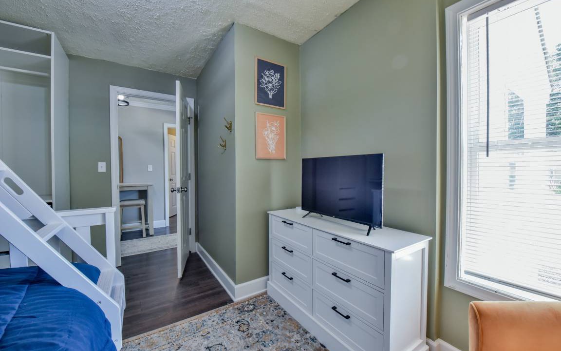 Photo of Bedroom in Tuscaloosa