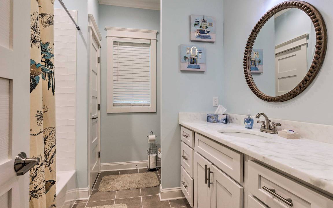 Photo of Bathroom in Washington Square