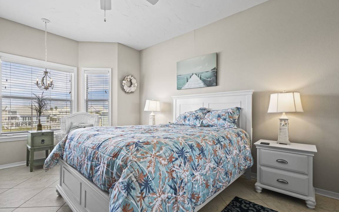 Photo of Bedroom in Gulf Shores