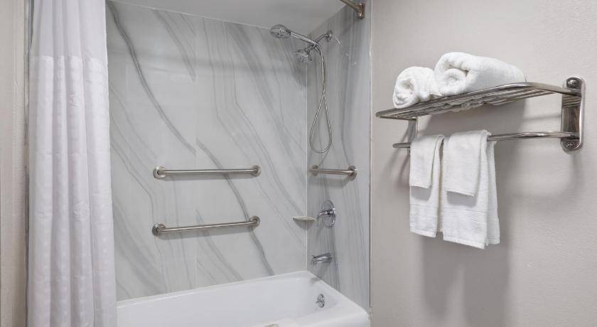 Photo of Bathroom in Gunter Afs