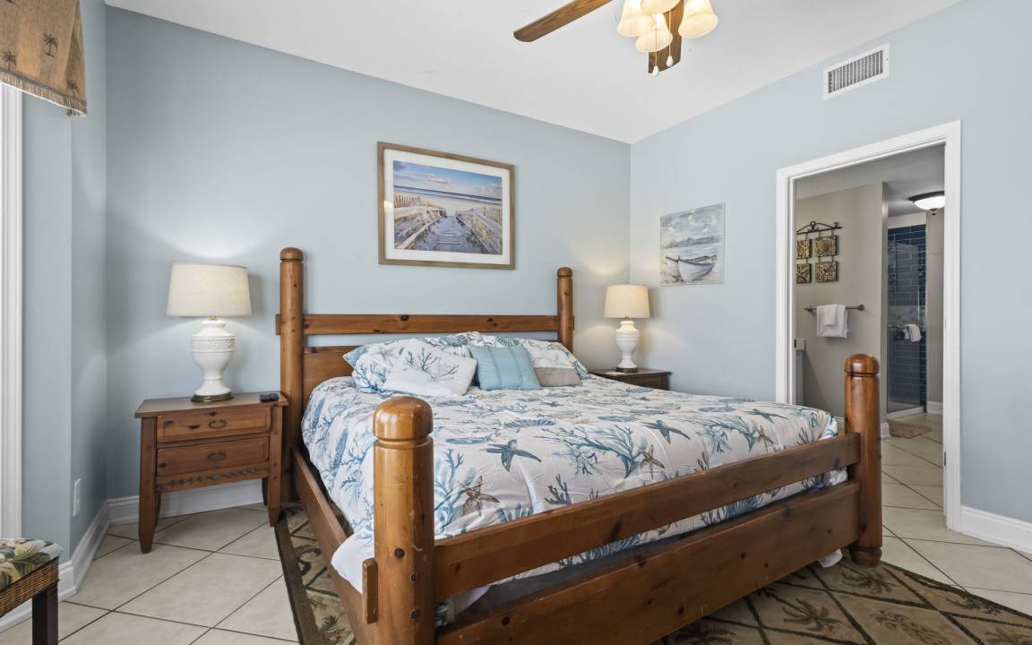 Photo of Bedroom in Gulf Shores