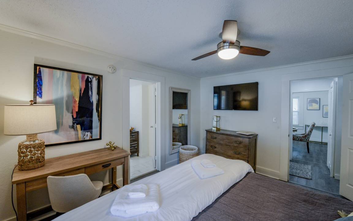Photo of Bedroom in Northport