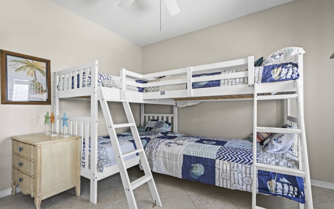 Photo of Bedroom in Gulf Shores