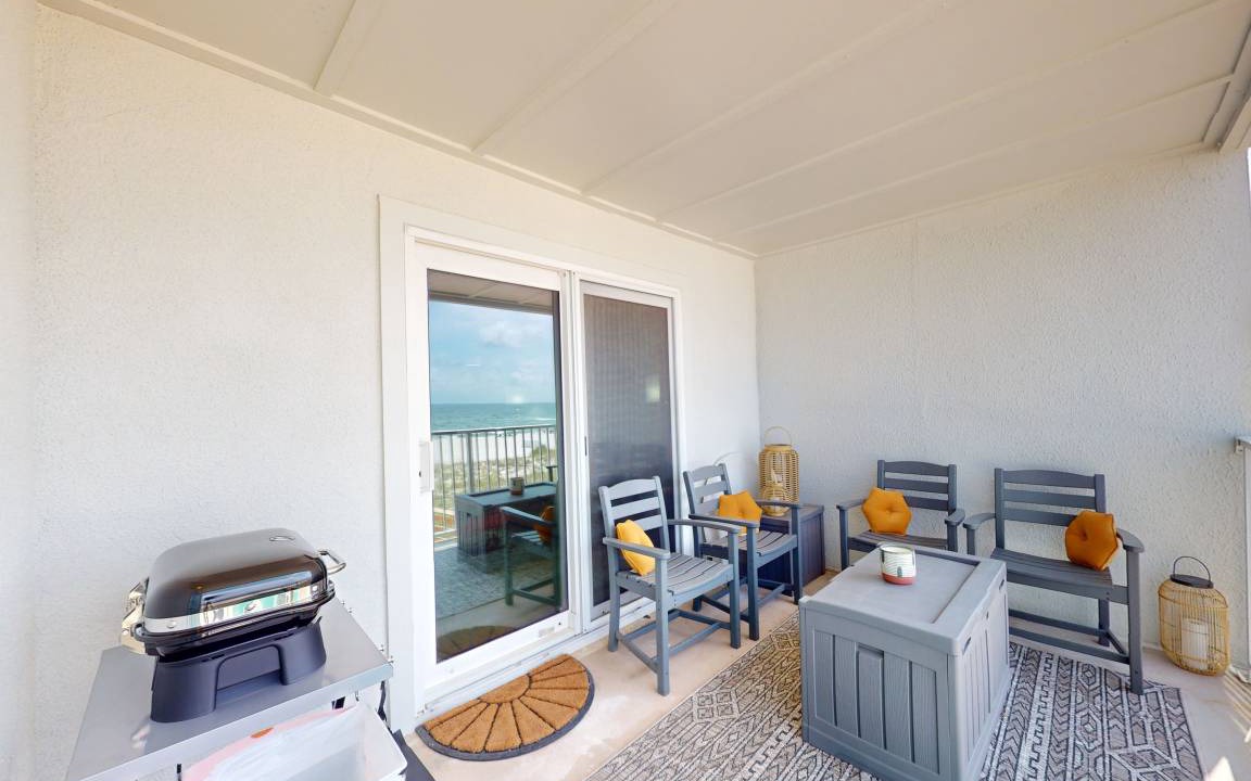 Photo of Patio Balcony in Ono Island