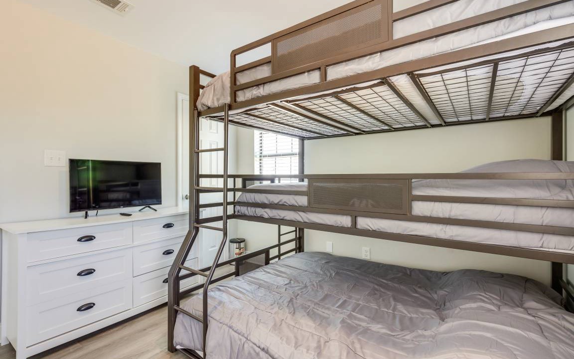 Photo of Bedroom in Theodore