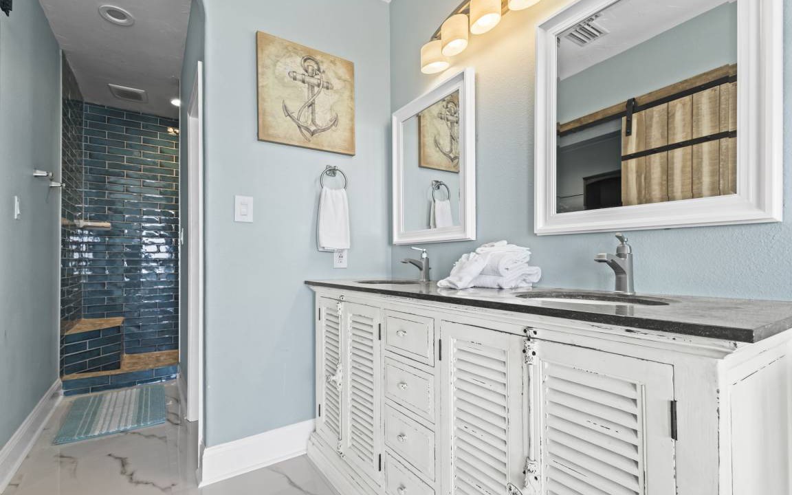 Photo of Bathroom in Gulf Shores