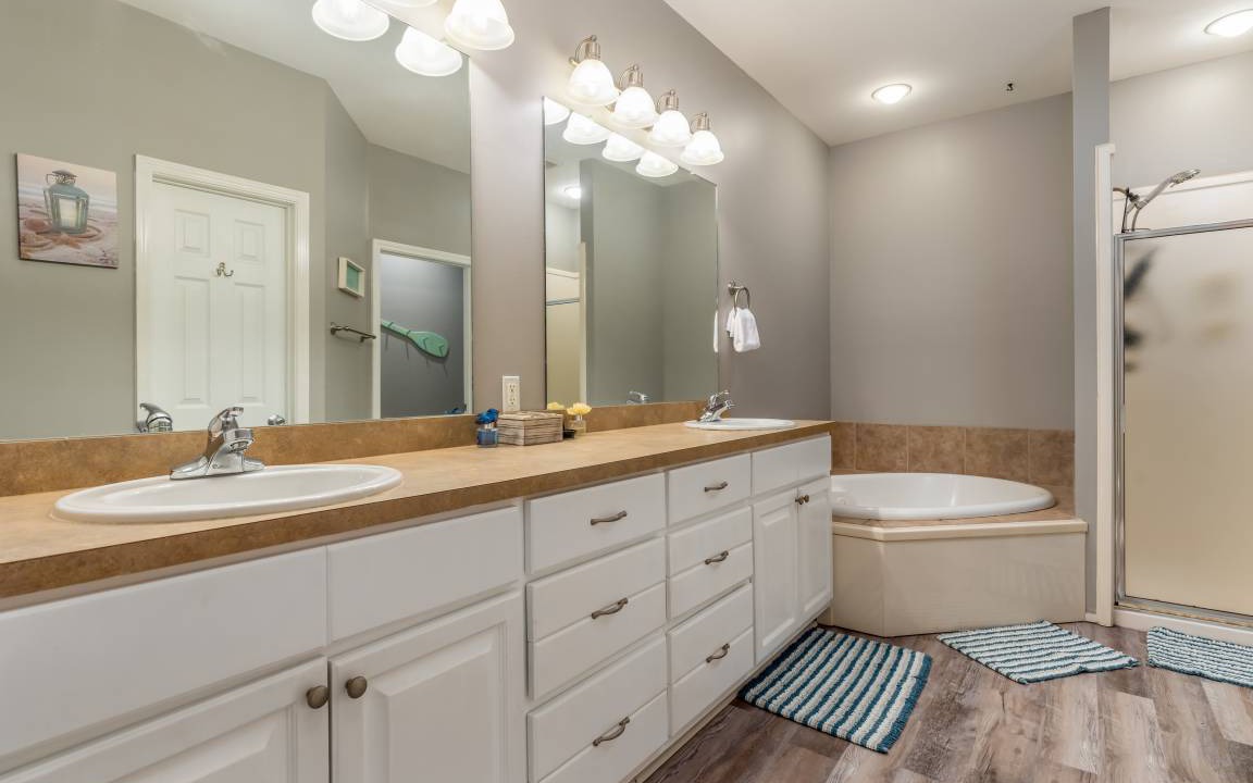 Photo of Bathroom in Dauphin Island