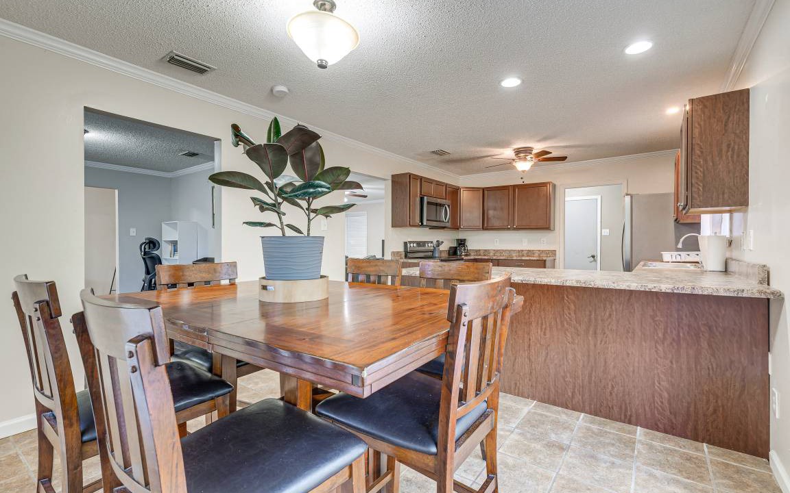 Photo of Livingroom in Theodore