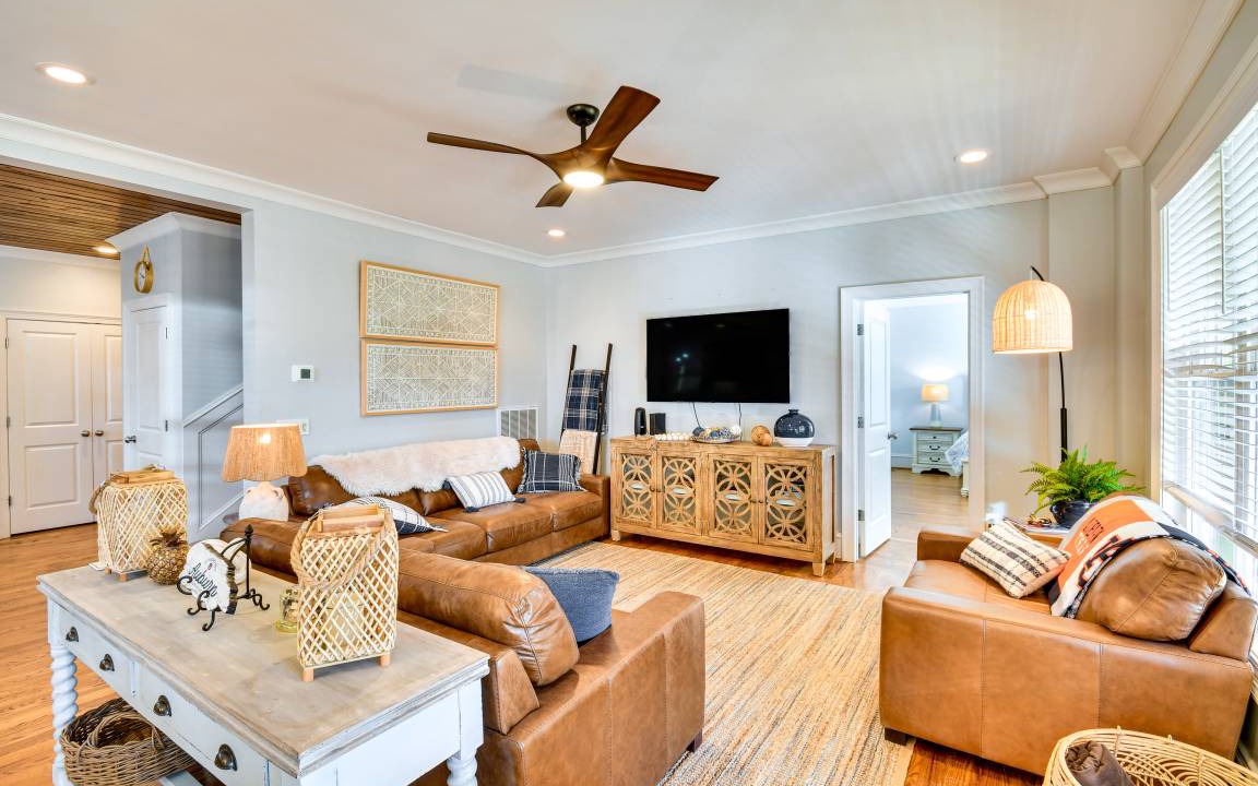 Photo of Livingroom in Jacksons' Gap