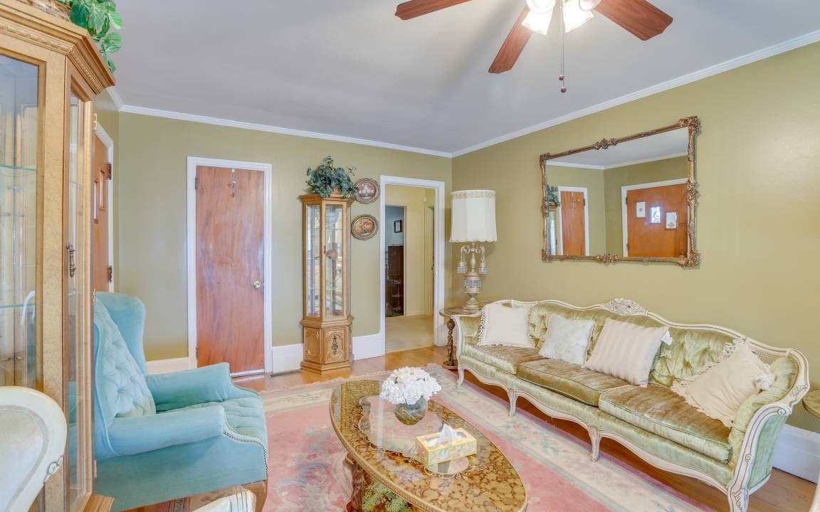 Photo of Livingroom in Shannon