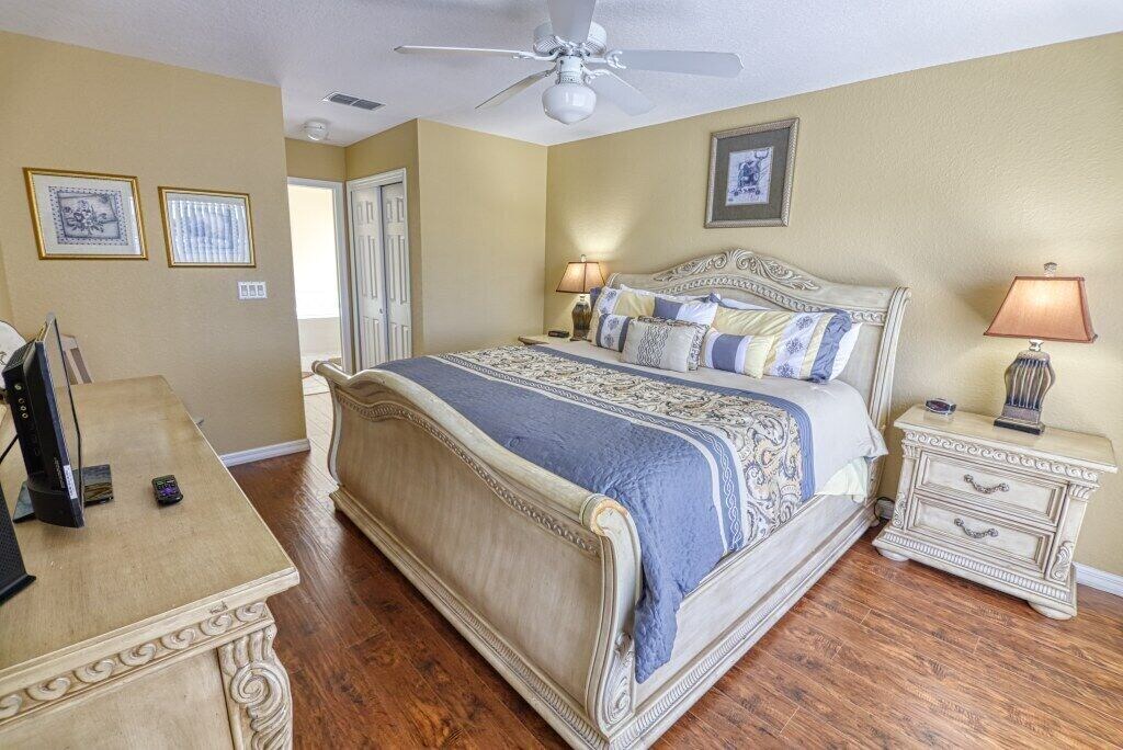 Photo of Bedroom in Pinewood Country Estates