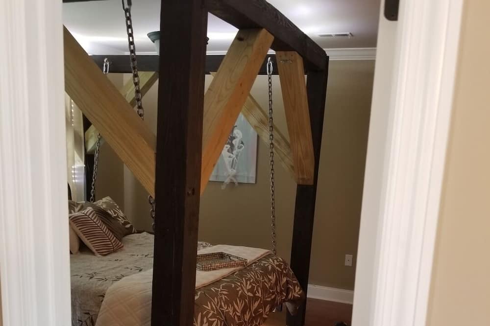 Photo of Bedroom in Hazel Green
