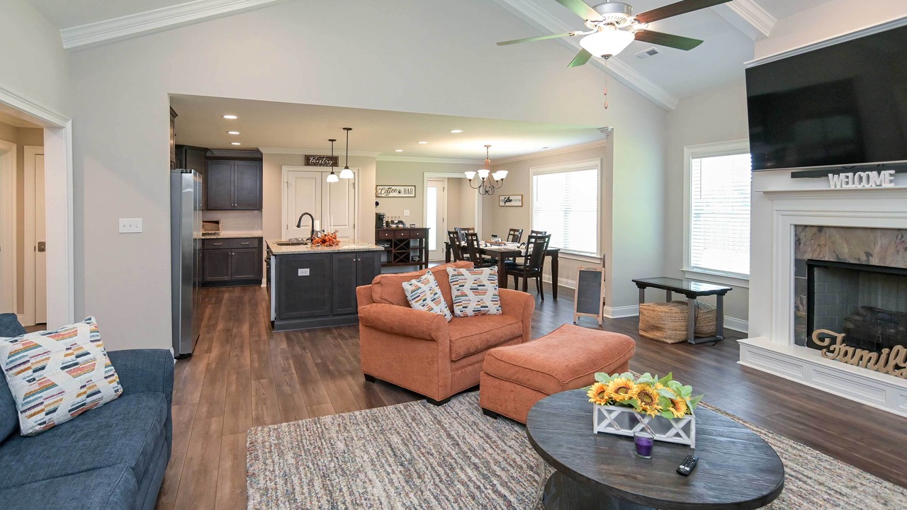 Photo of Livingroom in Hazel Green