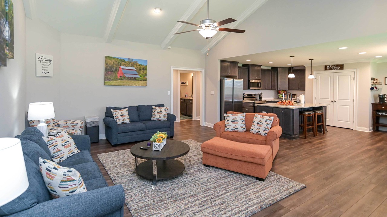 Photo of Livingroom in Hazel Green