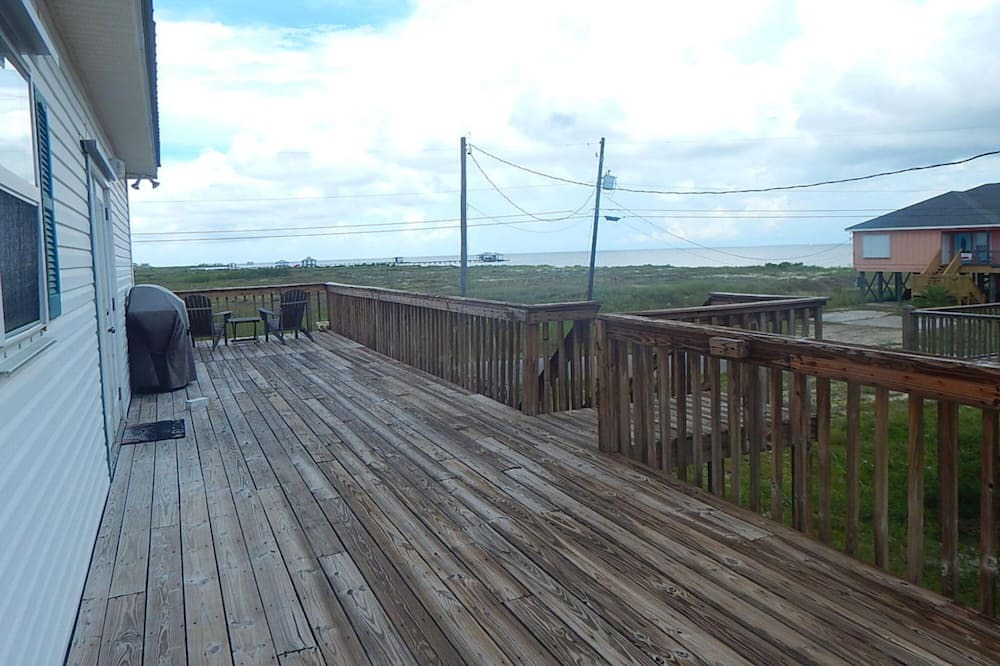 Photo of Patio Balcony in Silver Cay