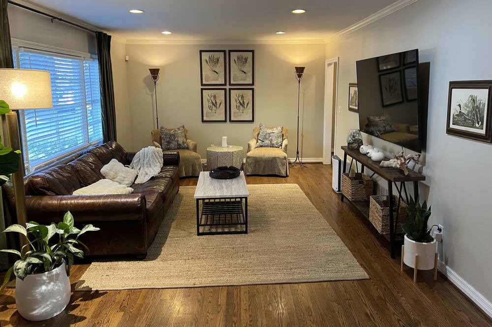 Photo of Livingroom in Crestline Heights