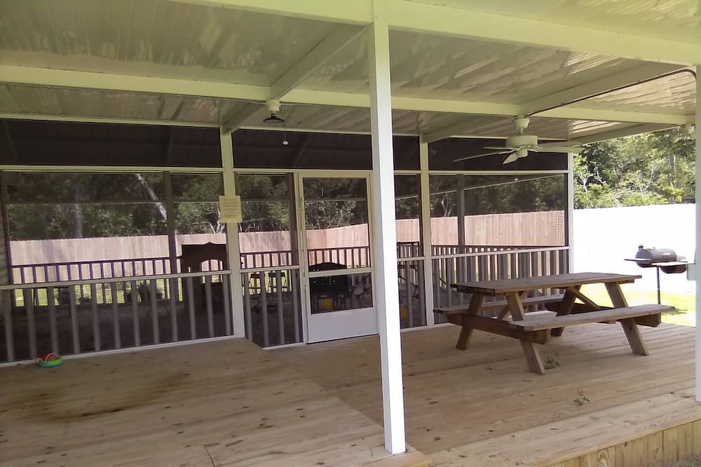 Photo of Patio Balcony in Stone County