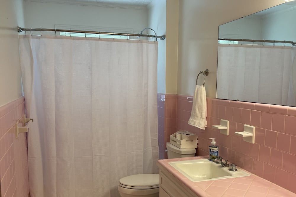 Photo of Bathroom in Troy