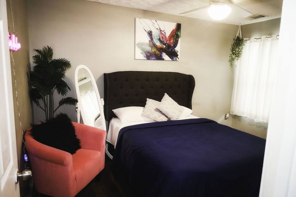 Photo of Bedroom in Phenix City