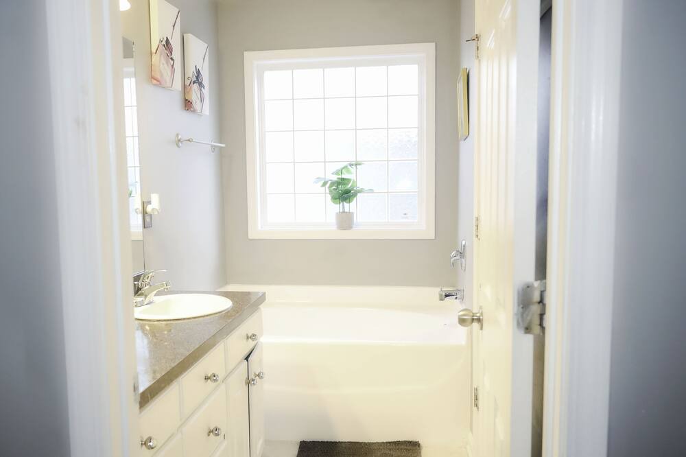 Photo of Bathroom in Phenix City