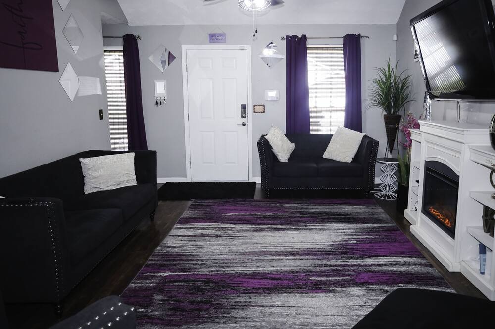 Photo of Livingroom in Phenix City