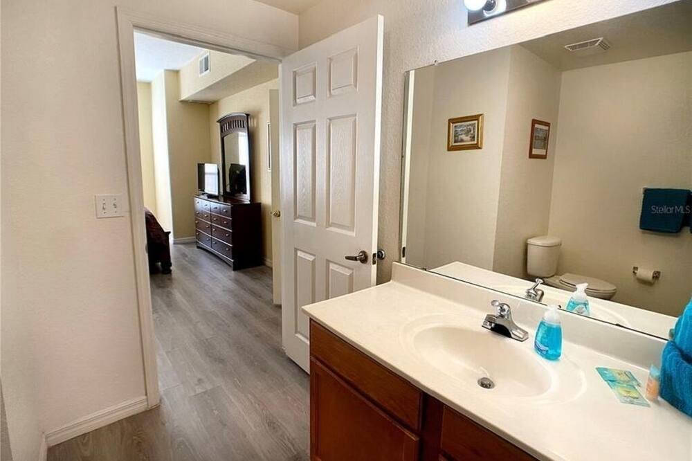 Photo of Bedroom in Venetian Bay Villages