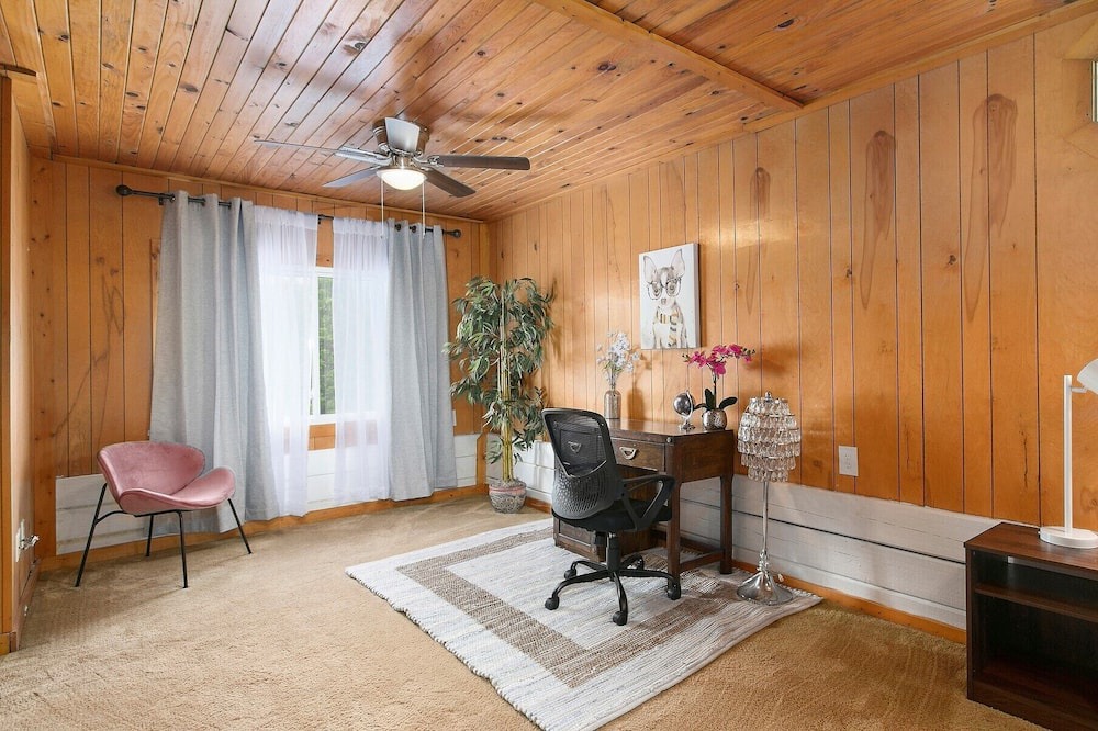 Photo of Bedroom in Normal