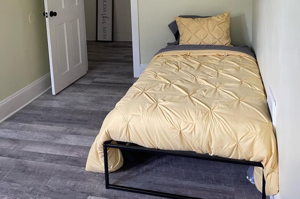 Photo of Bedroom in Anniston