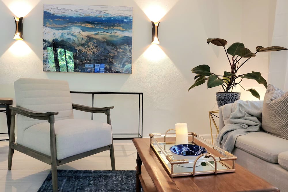 Photo of Livingroom in Bellview