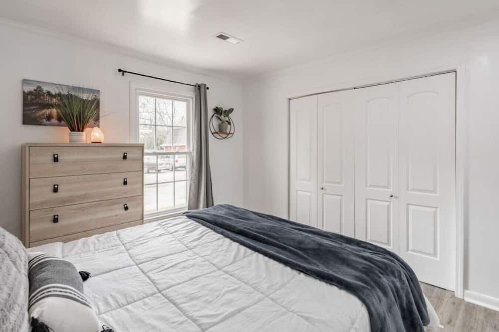 Photo of Bedroom in Decatur