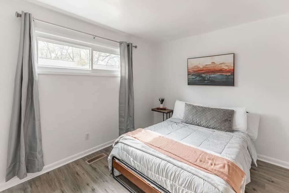 Photo of Bedroom in Decatur