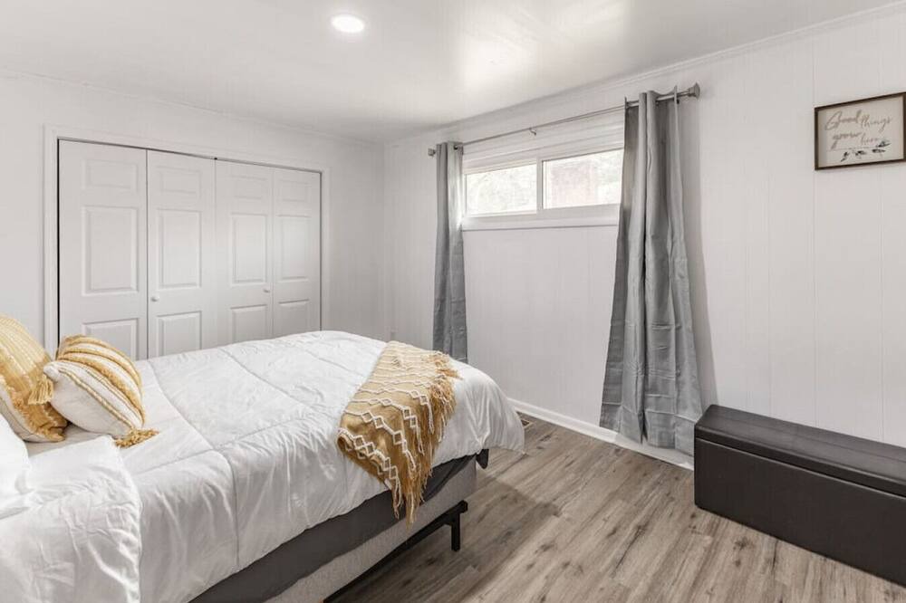 Photo of Bedroom in Decatur