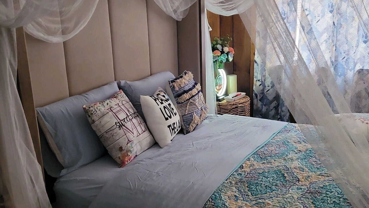 Photo of Bedroom in Chambers County