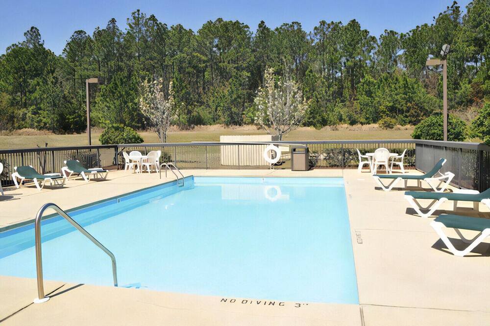 Photo of Outdoor in Tillmans Corner