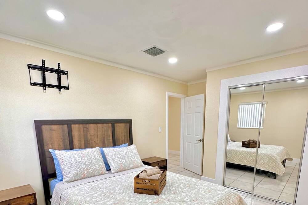Photo of Bedroom in Sunset
