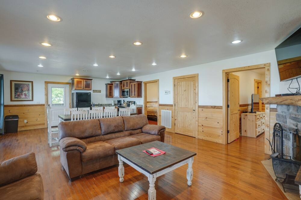 Photo of Livingroom in Bryant