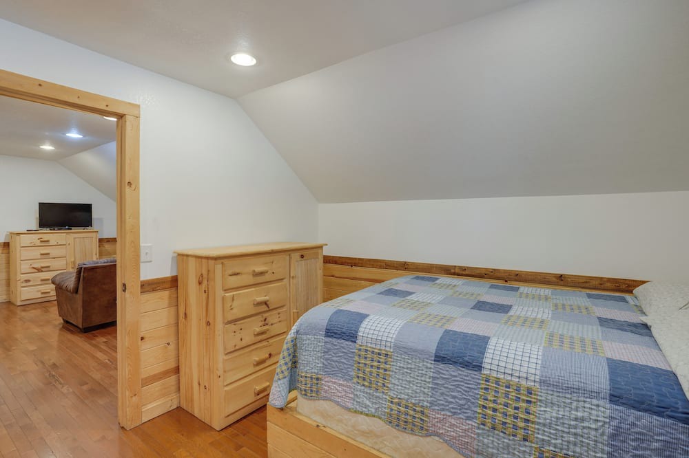 Photo of Bedroom in Bryant