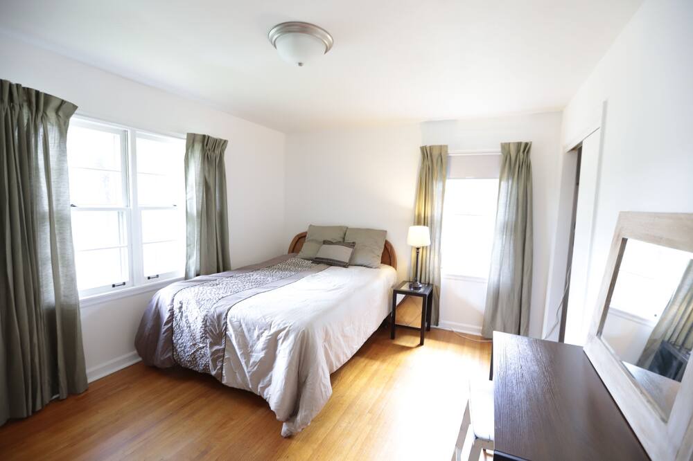 Photo of Bedroom in Center Point