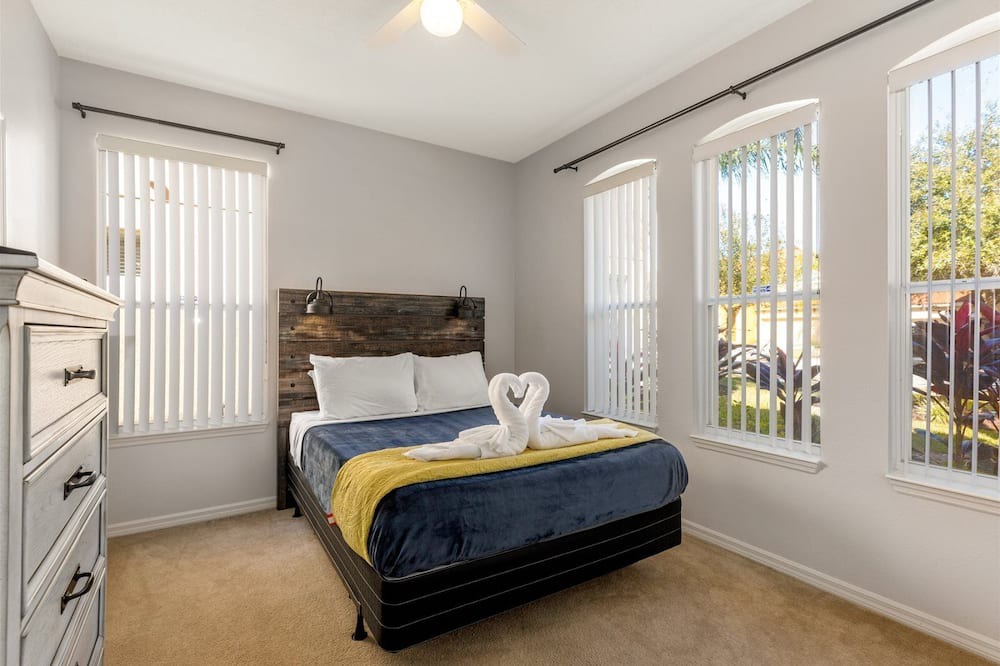 Photo of Bedroom in Watersong
