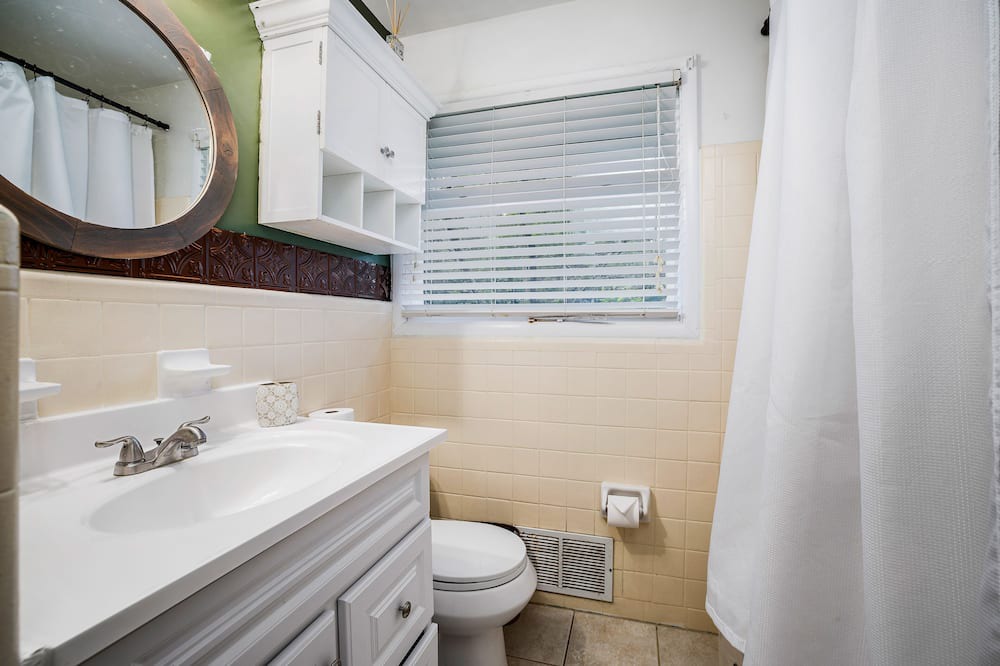 Photo of Bathroom in Crestline Heights