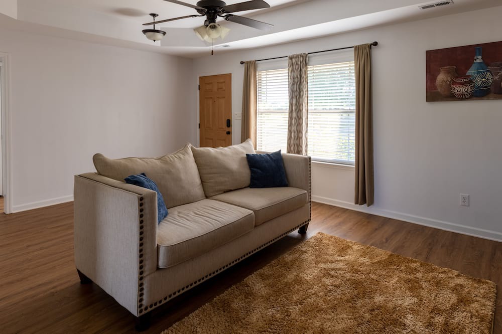 Photo of Livingroom in Harvest