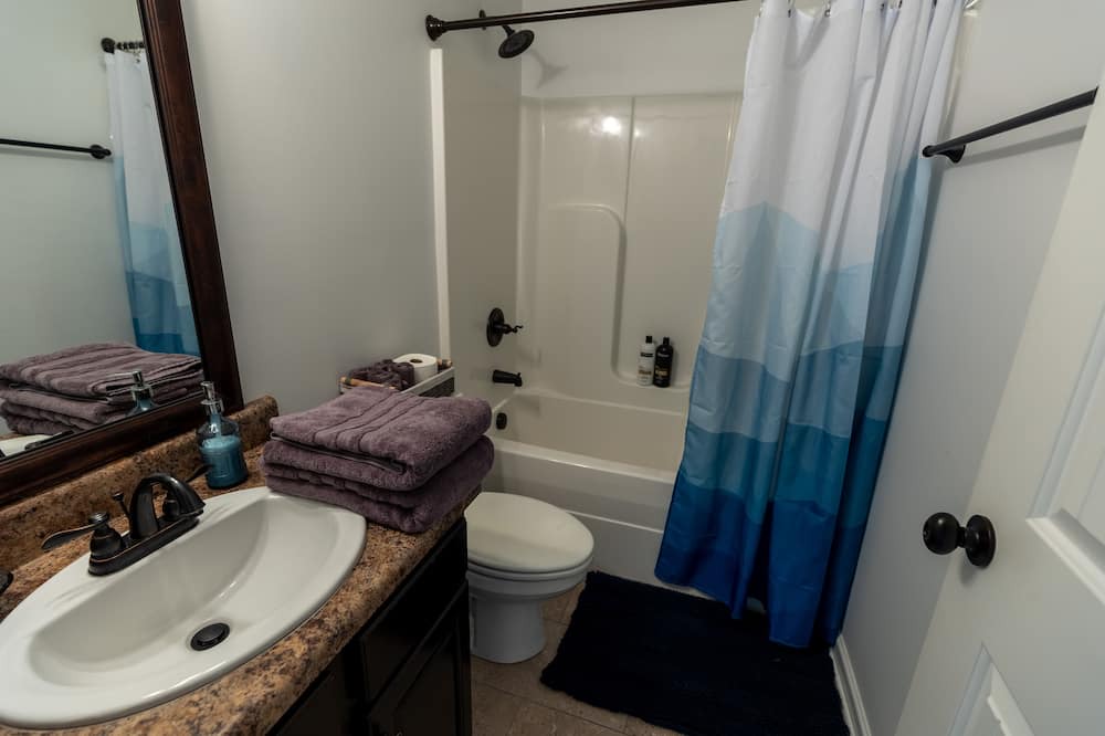 Photo of Bathroom in Harvest