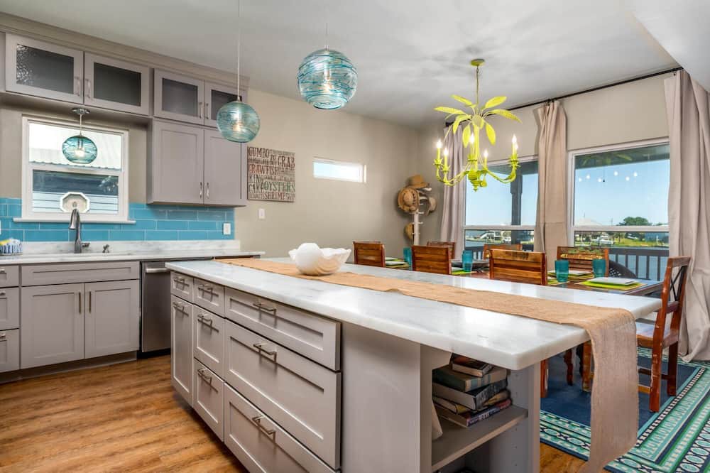 Photo of Kitchen in Royal Lagoons