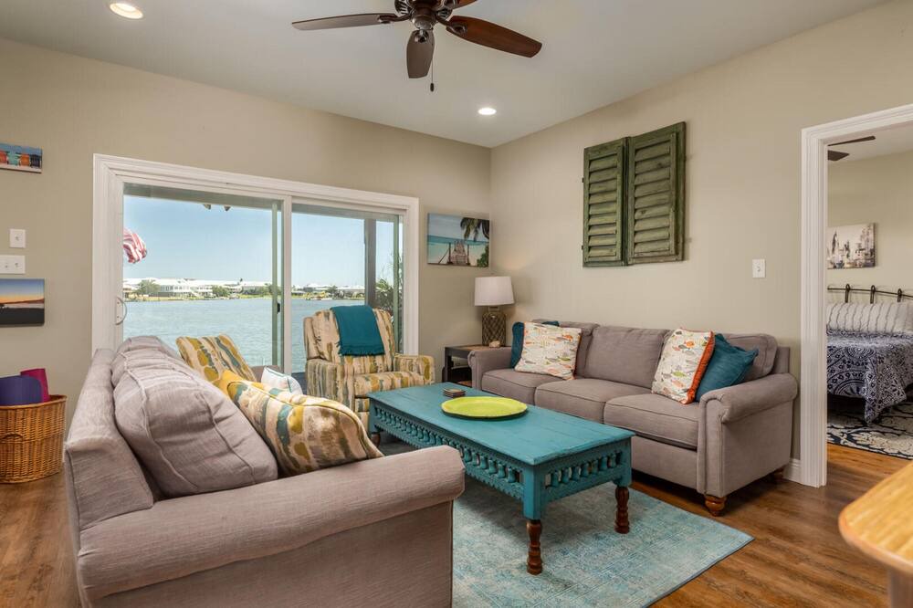 Photo of Livingroom in Royal Lagoons