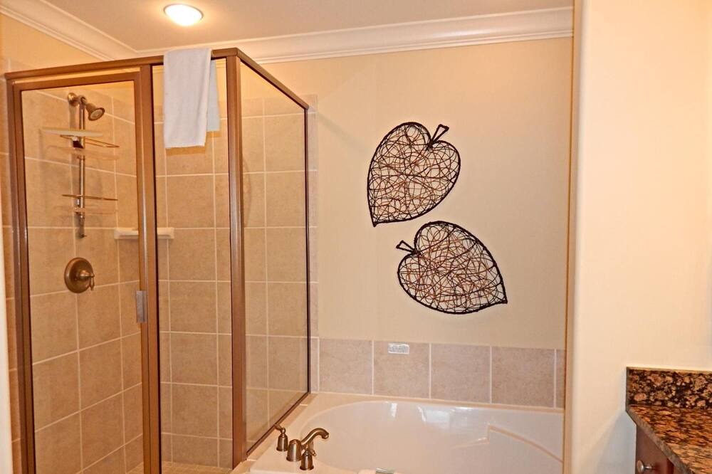 Photo of Bathroom in Dauphin Island