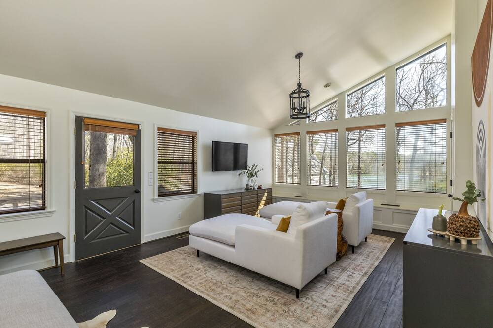 Photo of Livingroom in Little Kowaliga